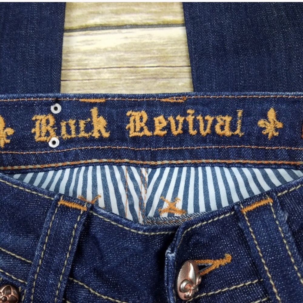 Sold NEW CONDITION ROCK REVIVAL BOOTCUT JEANS - Picture 4 of 6